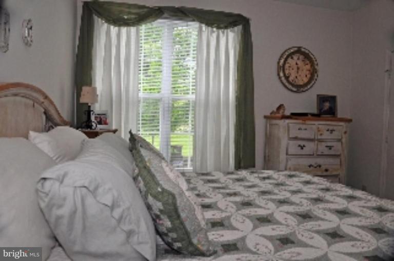 20415 Riverbend Square, Unit 101 Sterling, VA 20165 - Photo 5 of 23 Apartment Bedroom