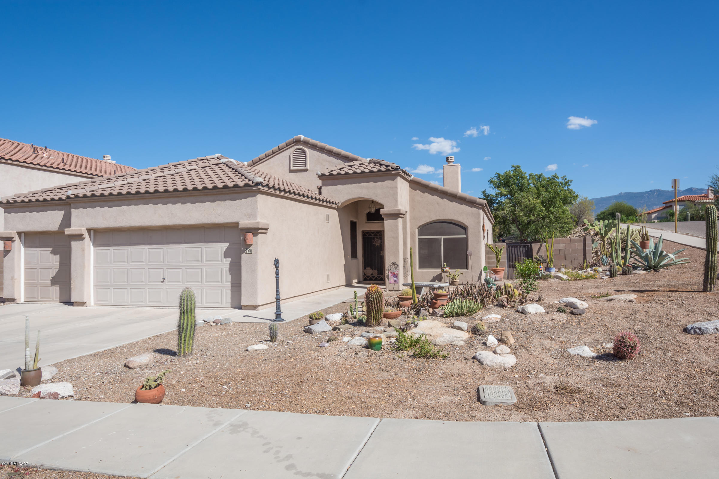 940 North Western Ridge Trail Tucson, AZ 85748 - Photo 1 of 43 Gallery Image 1