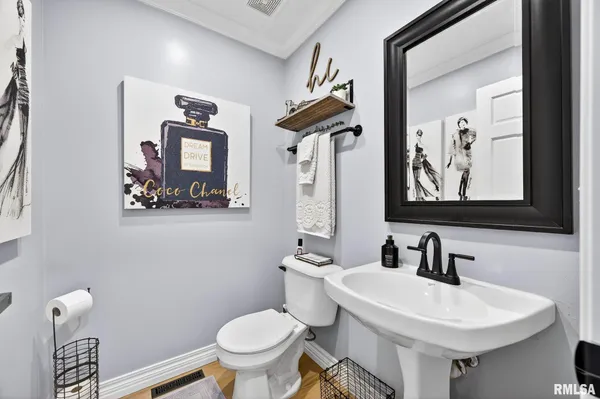 $950,000 | 3113 West Summerbend Court, Peoria, IL 61615