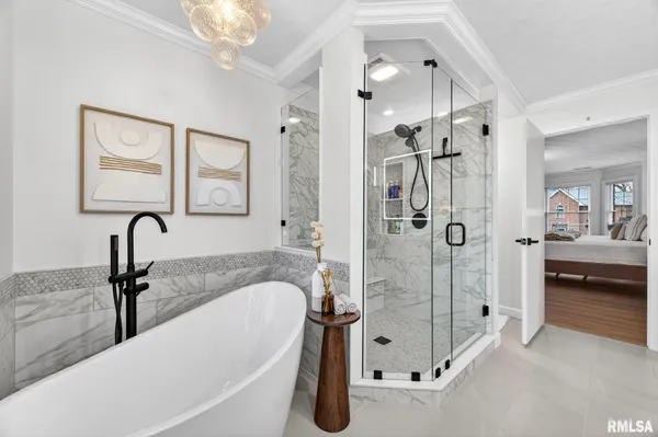 $950,000 | 3113 West Summerbend Court, Peoria, IL 61615