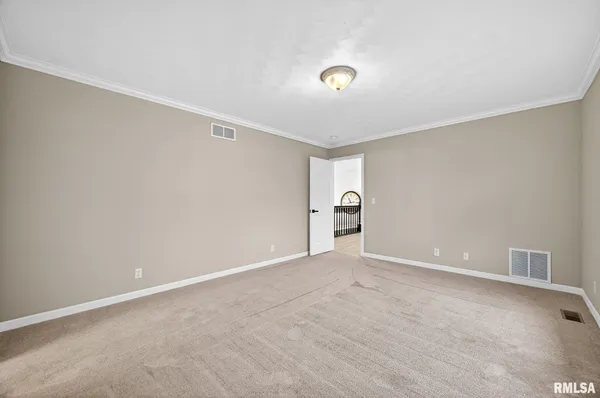 $950,000 | 3113 West Summerbend Court, Peoria, IL 61615