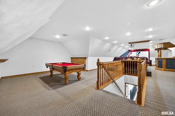 $950,000 | 3113 West Summerbend Court, Peoria, IL 61615