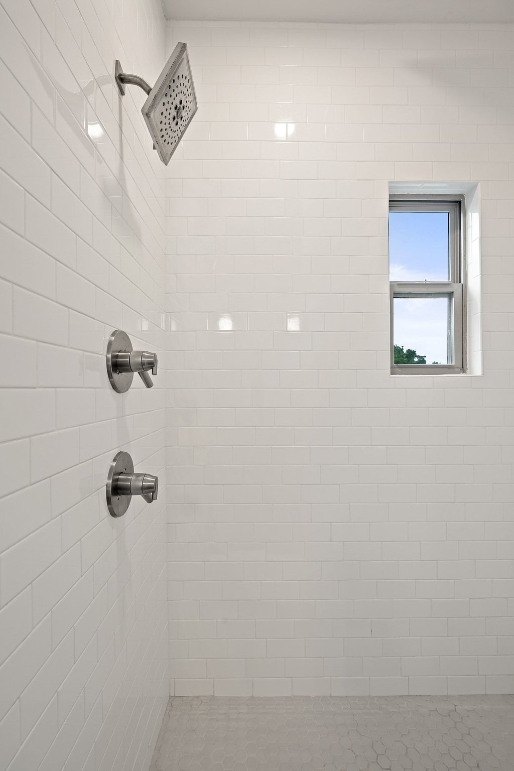 1131 Poquito Street, Unit A Austin, TX 78702 - Photo 23 of 34 a bathroom with a shower