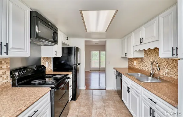 $1,600 | 1612 Forest Hills Drive, St. Charles, MO 63303