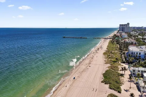 $585,000 | 4549 North Ocean Drive, Unit 1, Lauderdale-by-the-Sea, FL 33308