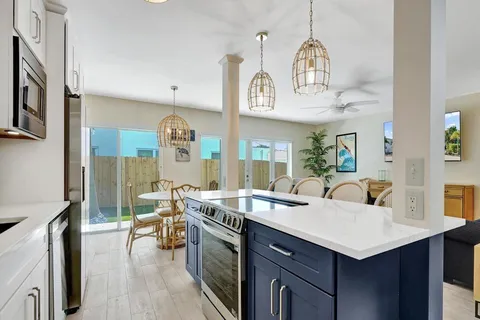 $585,000 | 4549 North Ocean Drive, Unit 1, Lauderdale-by-the-Sea, FL 33308