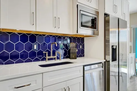 $585,000 | 4549 North Ocean Drive, Unit 1, Lauderdale-by-the-Sea, FL 33308