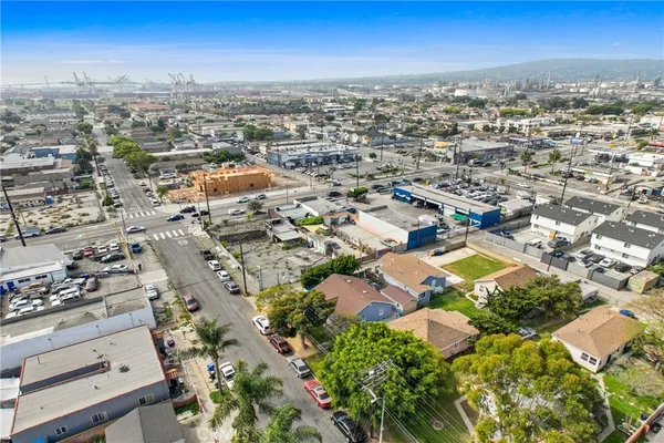$972,500 | 817 Gulf Avenue, Wilmington, CA 90744