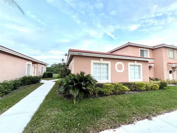 $2,600 | 9846 Kamena Circle, Boynton Beach, FL 33436