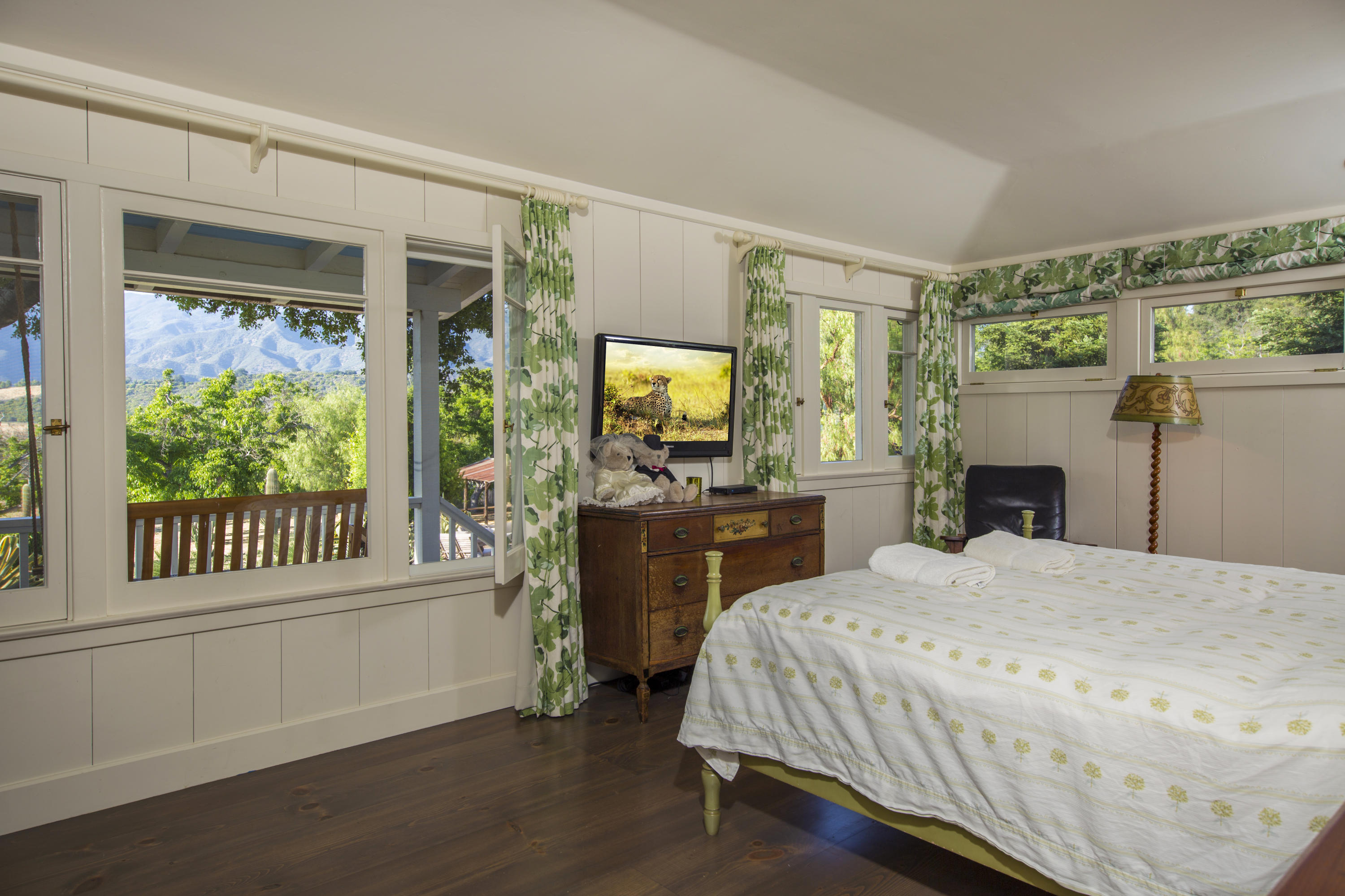 9342 Ojai Santa Paula Road Ojai, CA 93023 - Photo 12 of 45 S8C_9342 Ojai Santa Paula_09