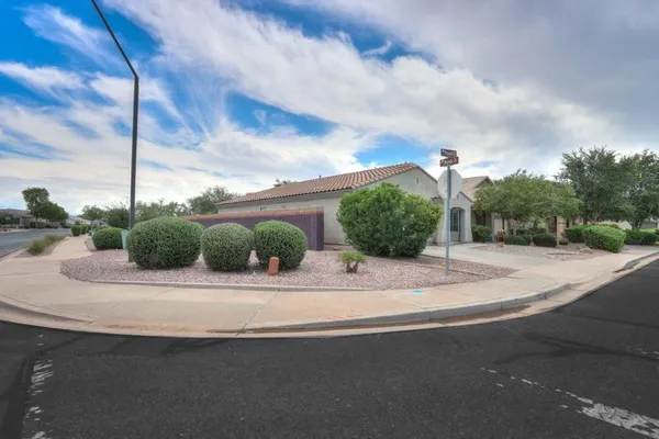 $1,600 | 42277 West Posada Drive, Maricopa, AZ 85138