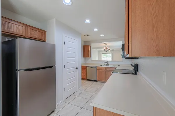 $1,600 | 42277 West Posada Drive, Maricopa, AZ 85138