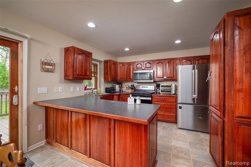 11363 North McKinley Road Montrose, MI 48457 - Photo 9 of 36