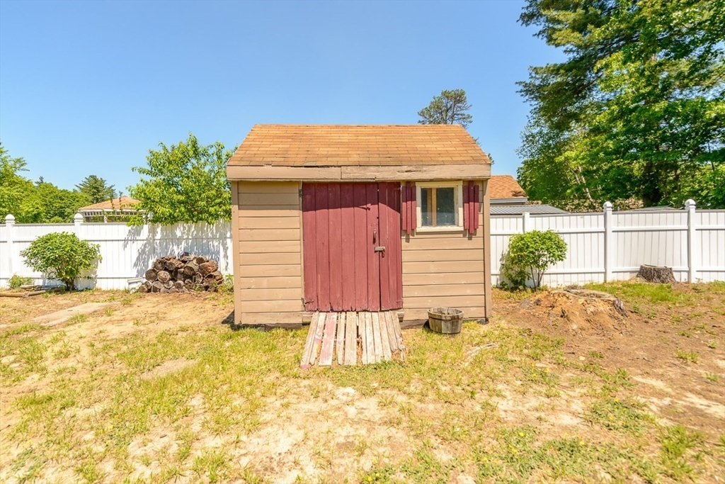 9 Oakland Road Pepperell, MA 01463 - Photo 34 of 37
