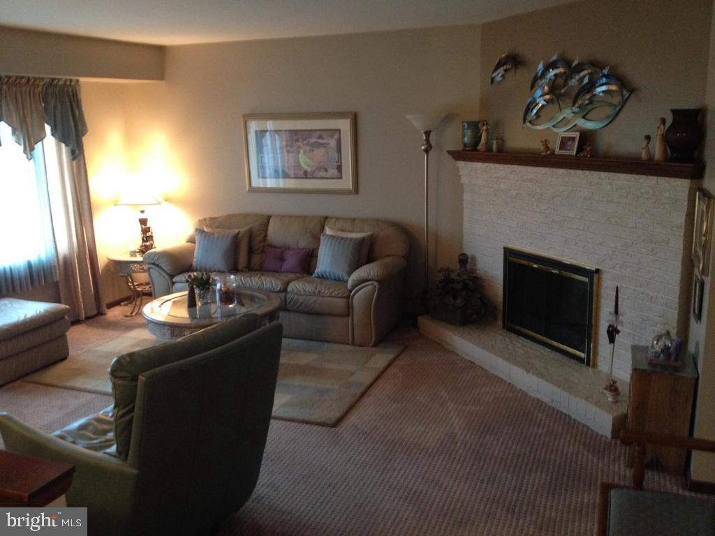 405 West Ridge Road Elizabethtown, PA 17022 - Photo 3 of 20