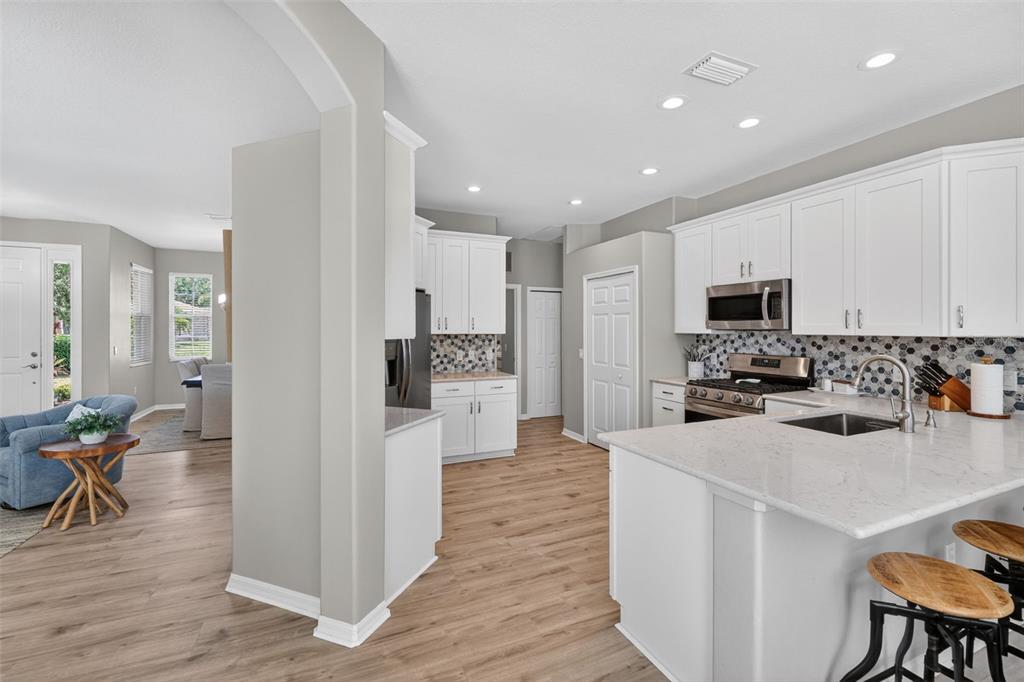 13332 Purple Finch Circle Lakewood Ranch, FL 34202 - Photo 15 of 45