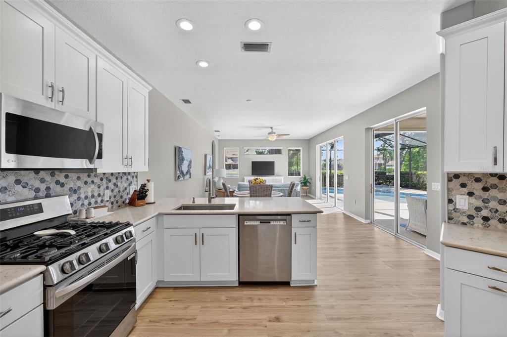 13332 Purple Finch Circle Lakewood Ranch, FL 34202 - Photo 16 of 45