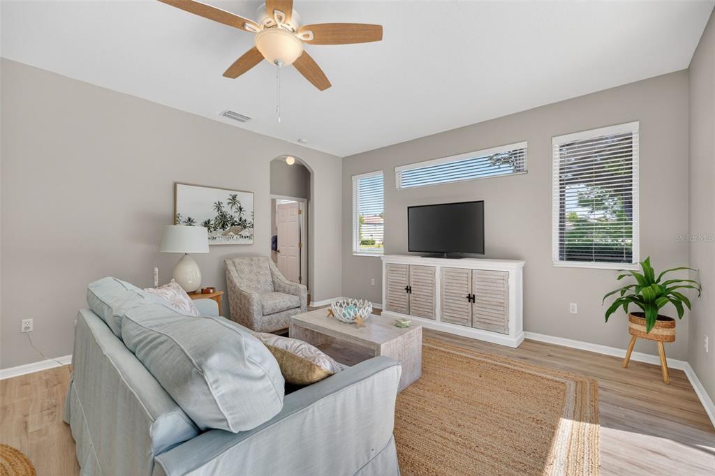 13332 Purple Finch Circle Lakewood Ranch, FL 34202 - Photo 21 of 45