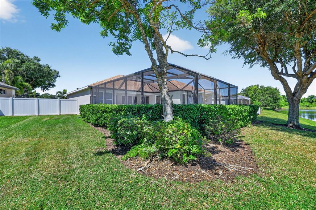 13332 Purple Finch Circle Lakewood Ranch, FL 34202 - Photo 39 of 45