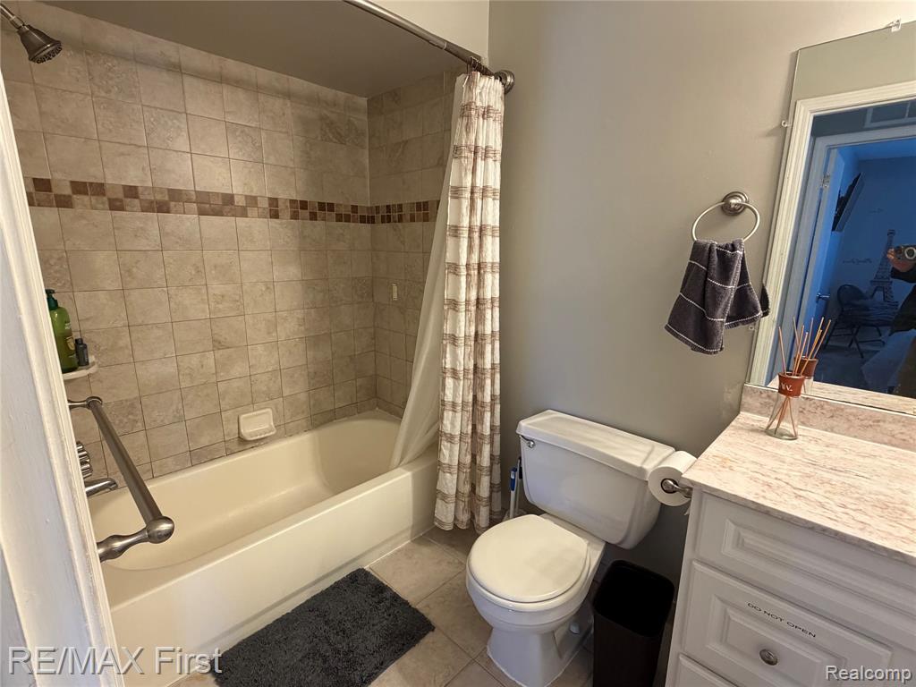 286 East Thirteen Mile Road, Unit 203 Madison Heights, MI 48071 - Photo 10 of 14
