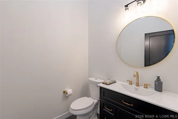 $1,190,000 | 106 West Cross Fox Trail, Camdenton, MO 65020
