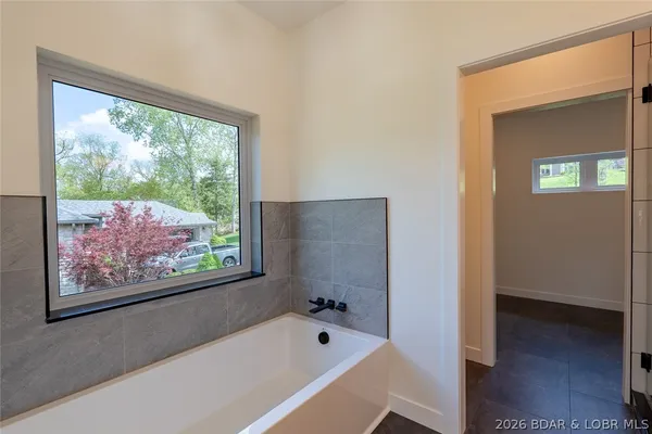 $1,190,000 | 106 West Cross Fox Trail, Camdenton, MO 65020
