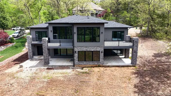 $1,190,000 | 106 West Cross Fox Trail, Camdenton, MO 65020
