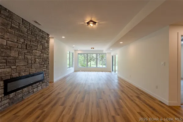 $1,190,000 | 106 West Cross Fox Trail, Camdenton, MO 65020