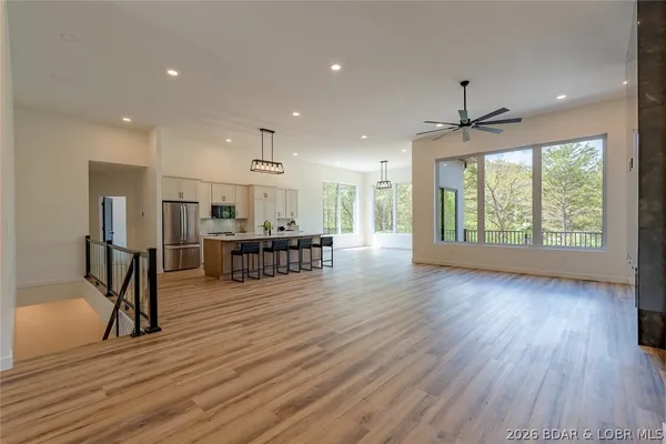 $1,190,000 | 106 West Cross Fox Trail, Camdenton, MO 65020