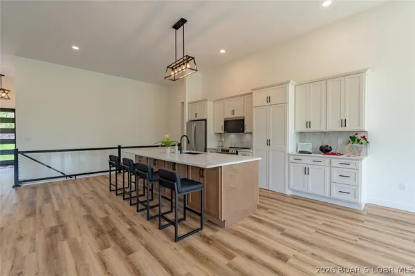 $1,190,000 | 106 West Cross Fox Trail, Camdenton, MO 65020
