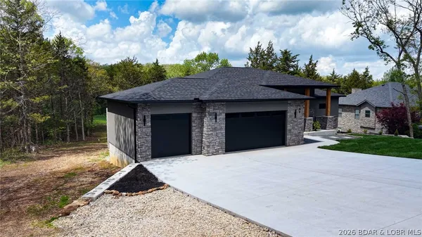 $1,190,000 | 106 West Cross Fox Trail, Camdenton, MO 65020