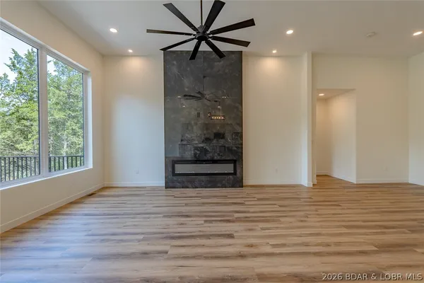$1,190,000 | 106 West Cross Fox Trail, Camdenton, MO 65020