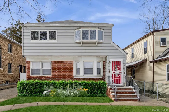 $1,499,888 | 57-10 253rd Street | Little Neck