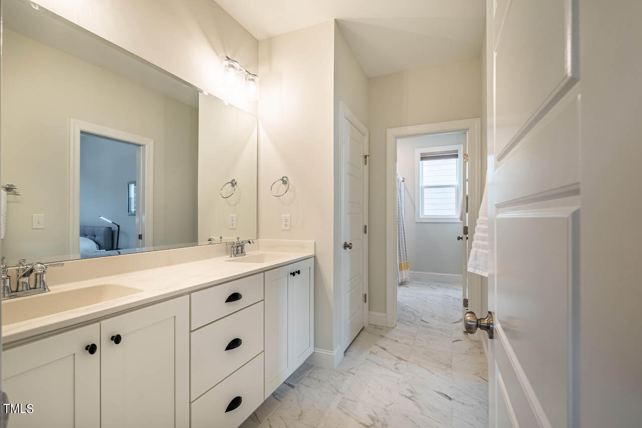 48 Post Oak Road Chapel Hill, NC 27516 - Photo 40 of 66 Guest Bathroom