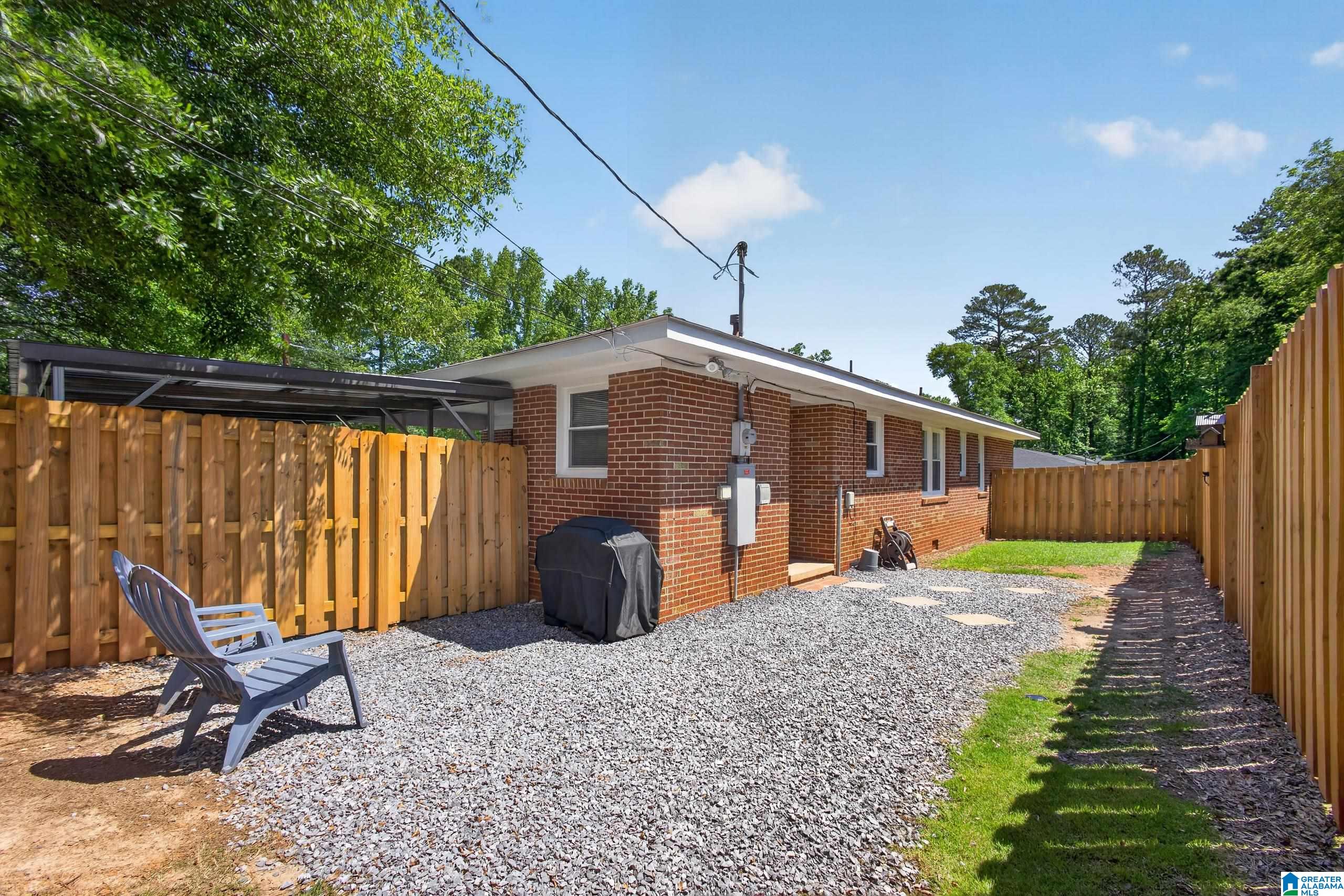 2050 Oldfield Road Sylacauga, AL 35150 - Photo 4 of 24