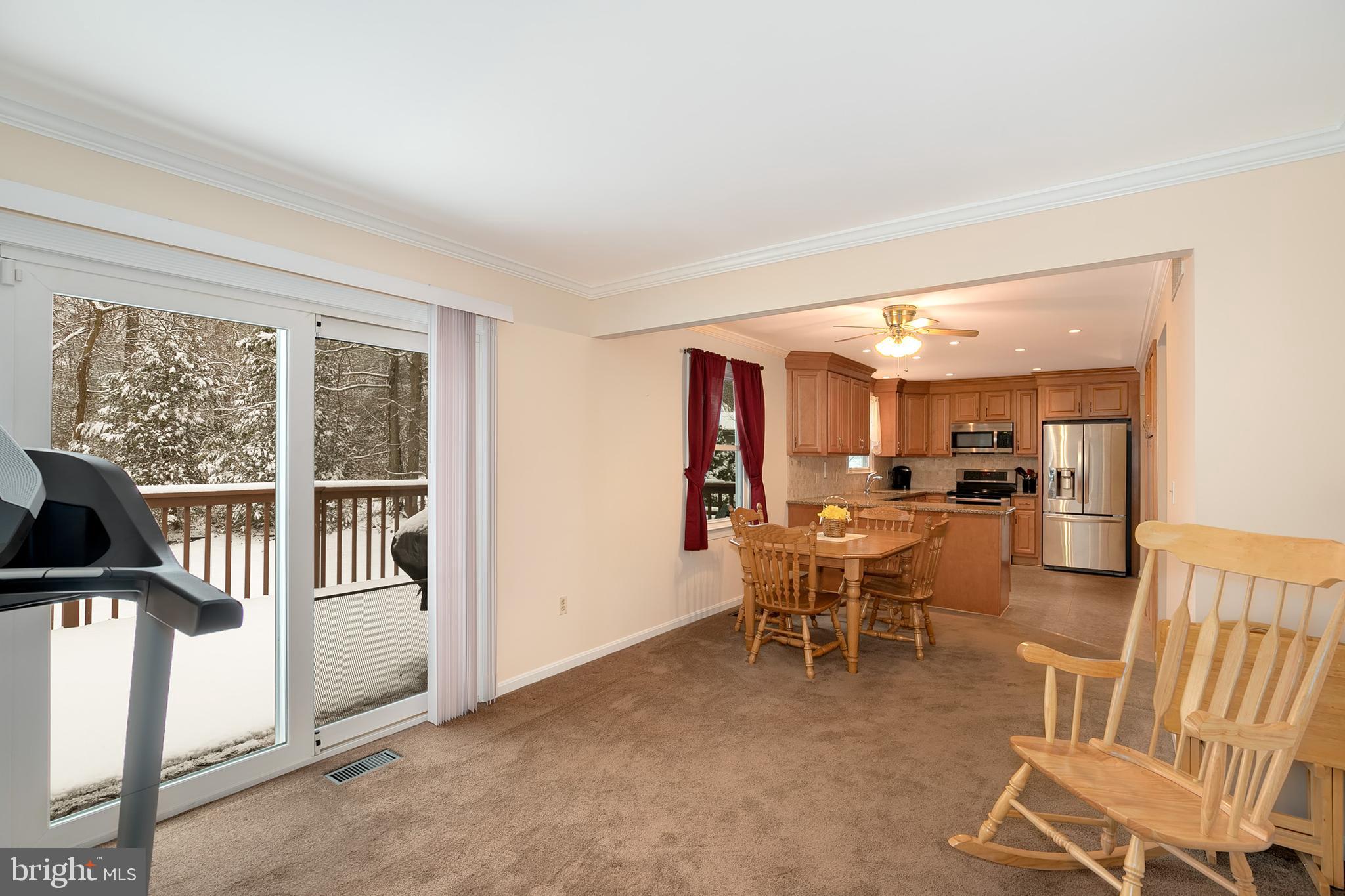 7927 Elizabeth Road Pasadena, MD 21122 - Photo 11 of 30 Gallery Image 11
