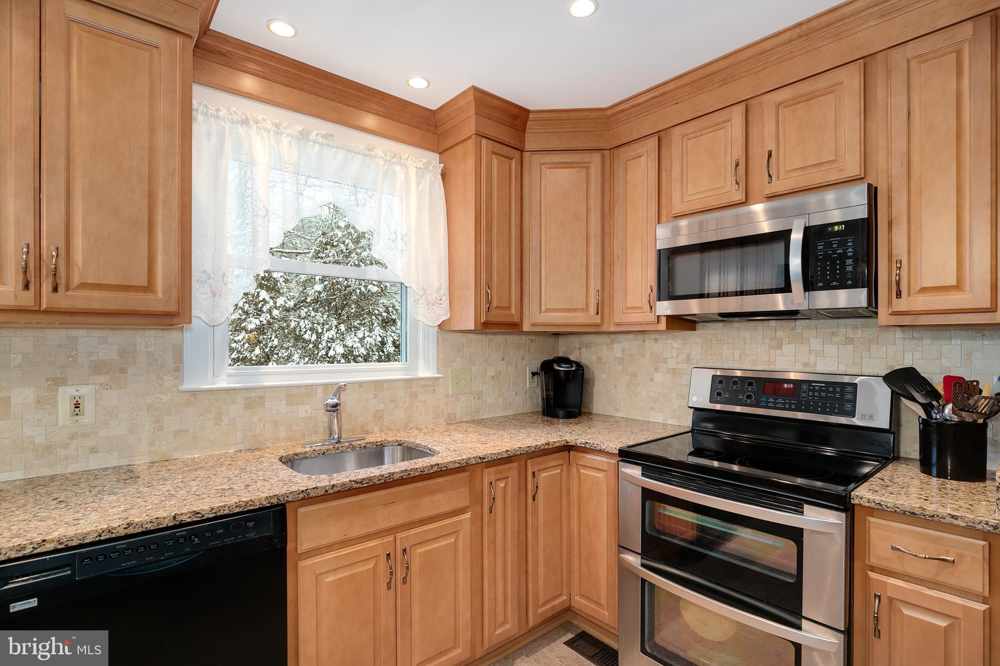 7927 Elizabeth Road Pasadena, MD 21122 - Photo 16 of 30 Gallery Image 16