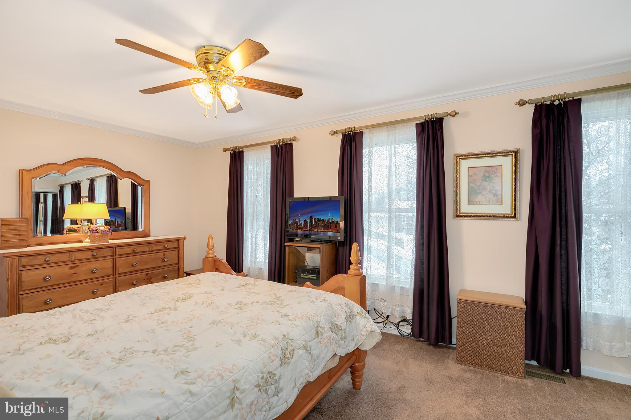 7927 Elizabeth Road Pasadena, MD 21122 - Photo 18 of 30 Gallery Image 18