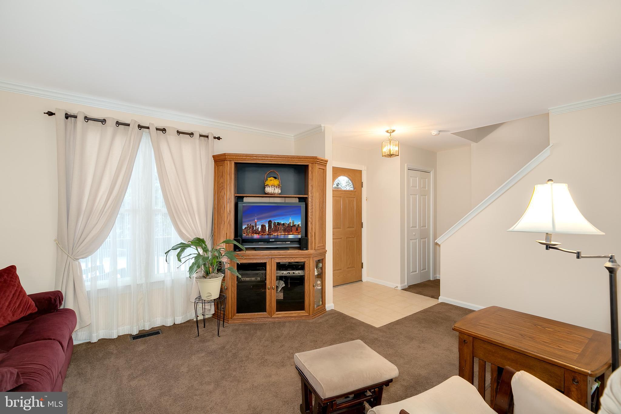 7927 Elizabeth Road Pasadena, MD 21122 - Photo 3 of 30 Gallery Image 3