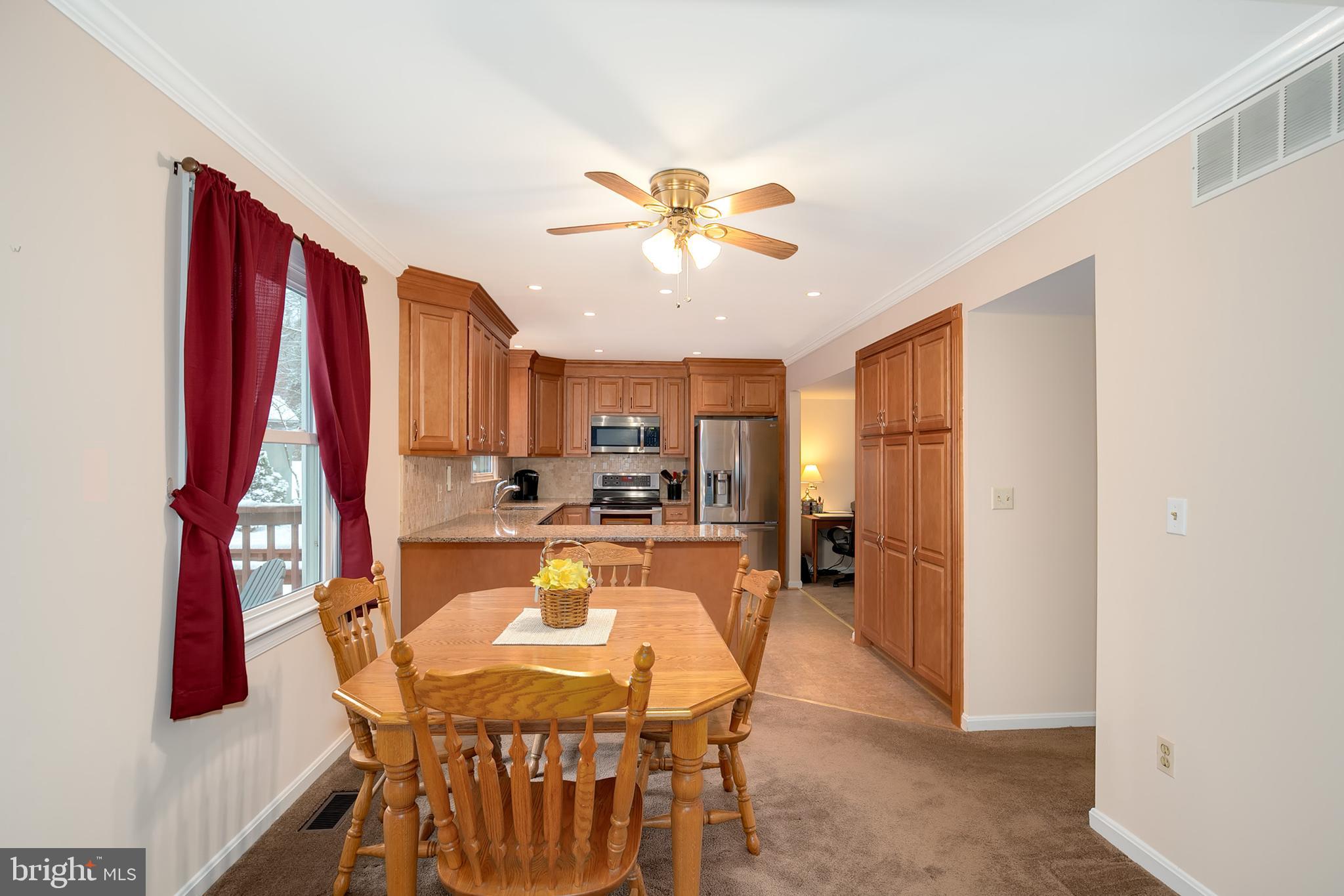 7927 Elizabeth Road Pasadena, MD 21122 - Photo 8 of 30 Gallery Image 8