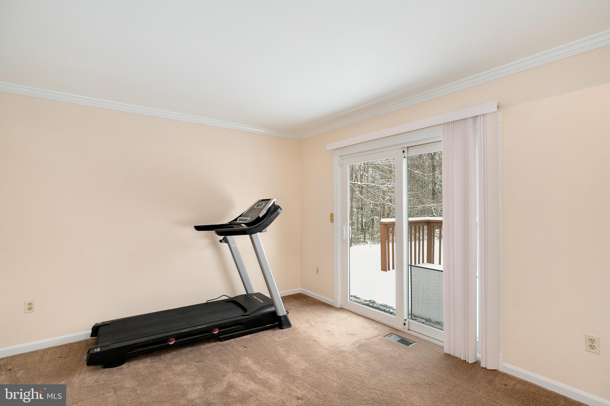 7927 Elizabeth Road Pasadena, MD 21122 - Photo 10 of 30 Gallery Image 10