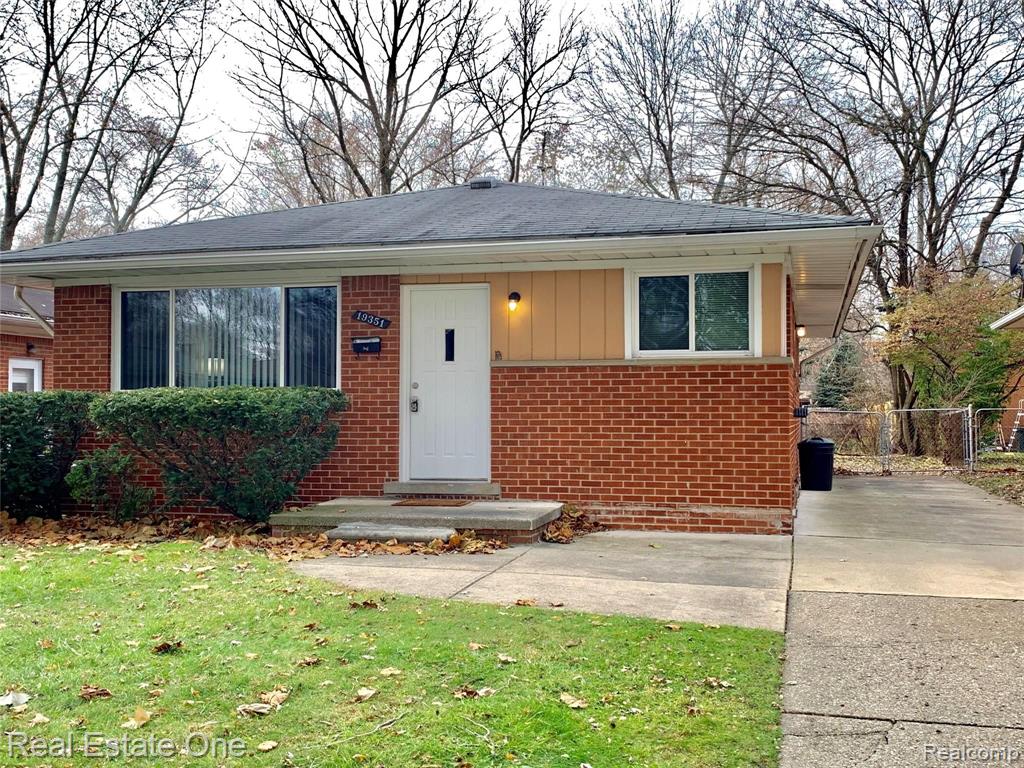 19351 Rensellor Street Livonia, MI 48152 - Photo 2 of 29
