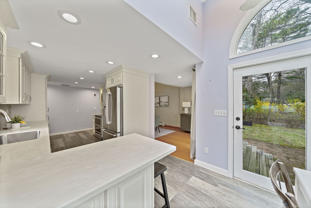 20 Francis Road Sharon, MA 02067 - Photo 7 of 27