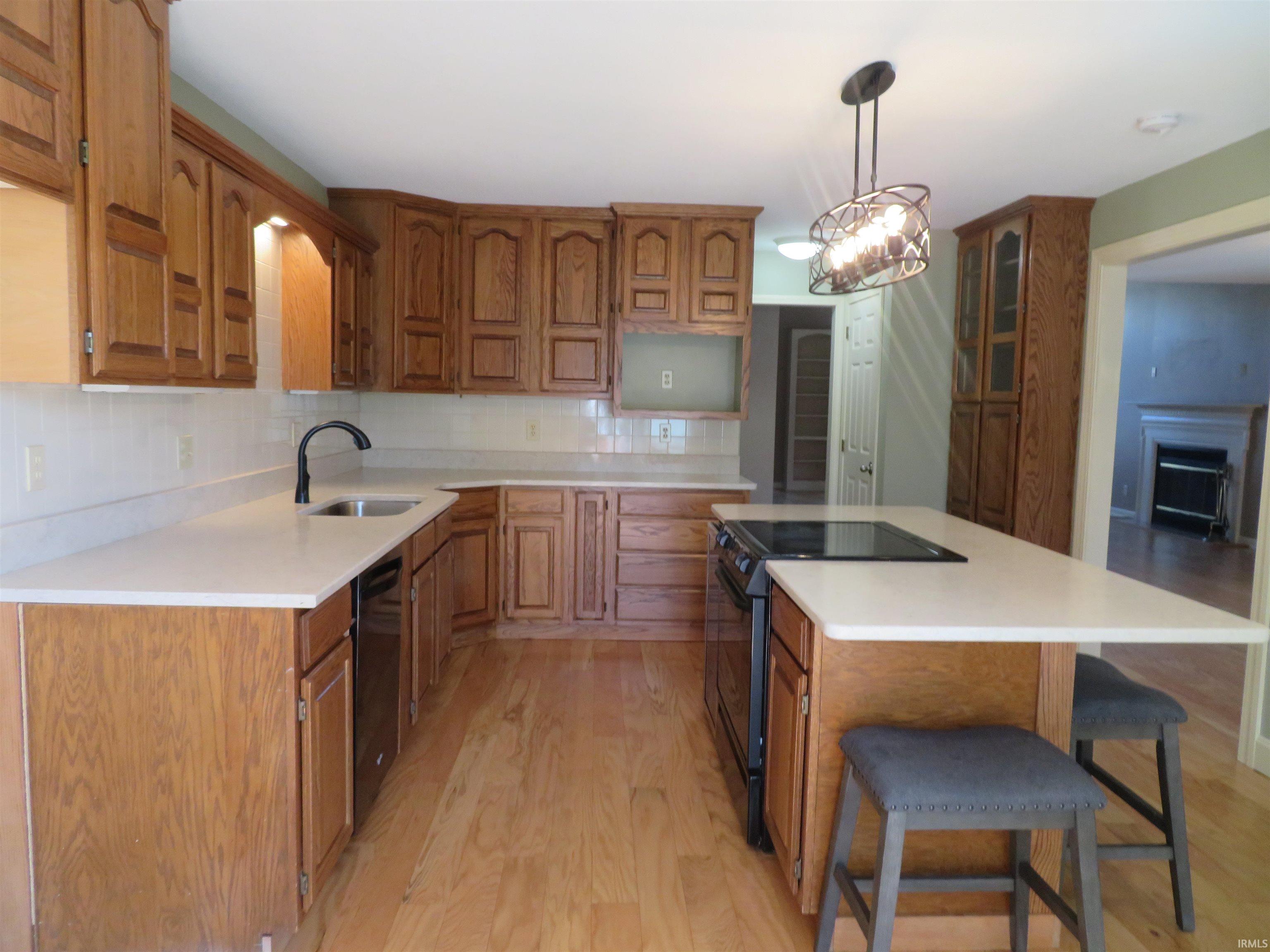 7511 Middlefield Road Newburgh, IN 47630 - Photo 2 of 36