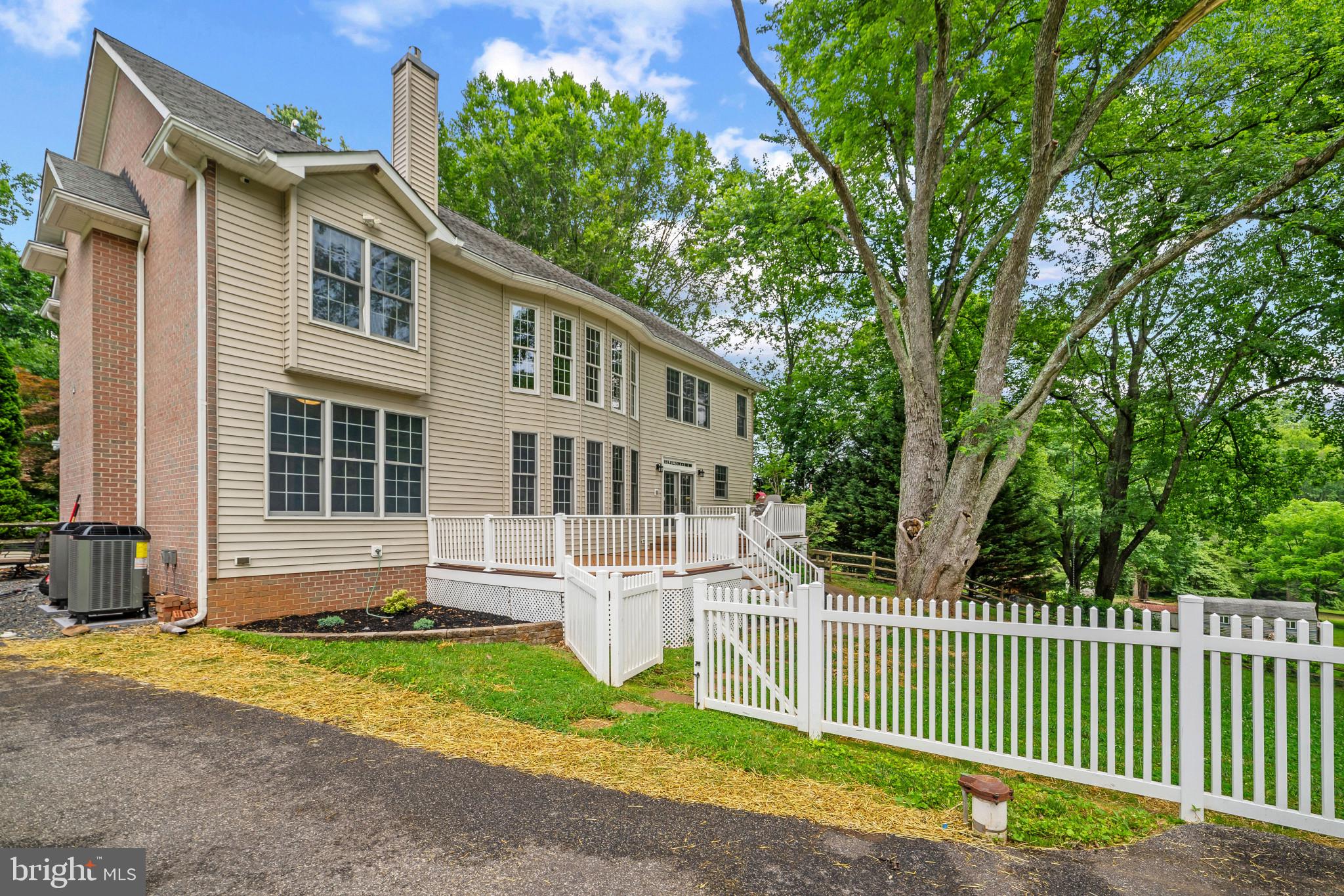 12221 Jerusalem Road Kingsville, MD 21087 - Photo 54 of 66 a house view with a garden space