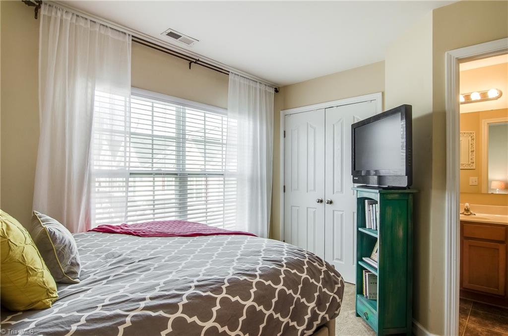4039 Tarrant Trace Circle High Point, NC 27265 - Photo 20 of 28