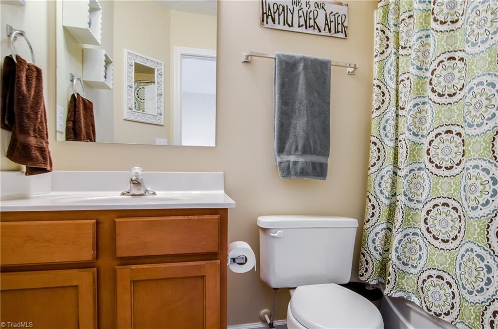 4039 Tarrant Trace Circle High Point, NC 27265 - Photo 22 of 28