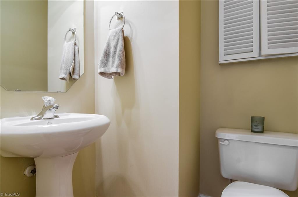 4039 Tarrant Trace Circle High Point, NC 27265 - Photo 23 of 28