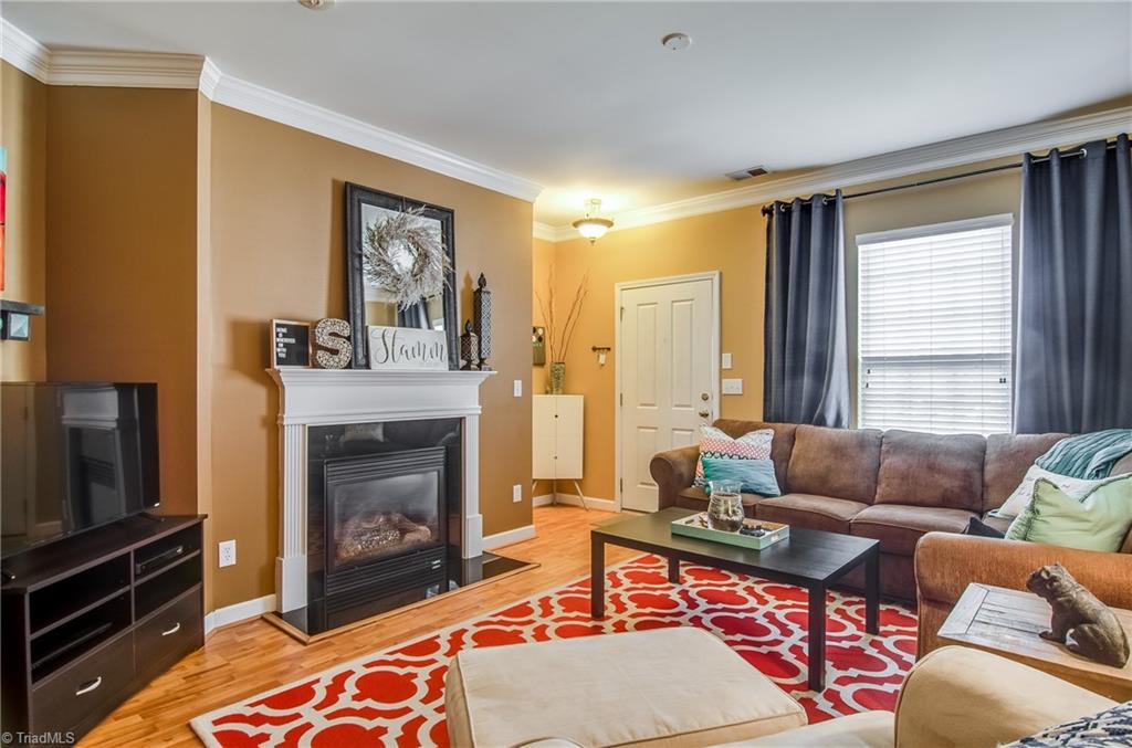 4039 Tarrant Trace Circle High Point, NC 27265 - Photo 4 of 28