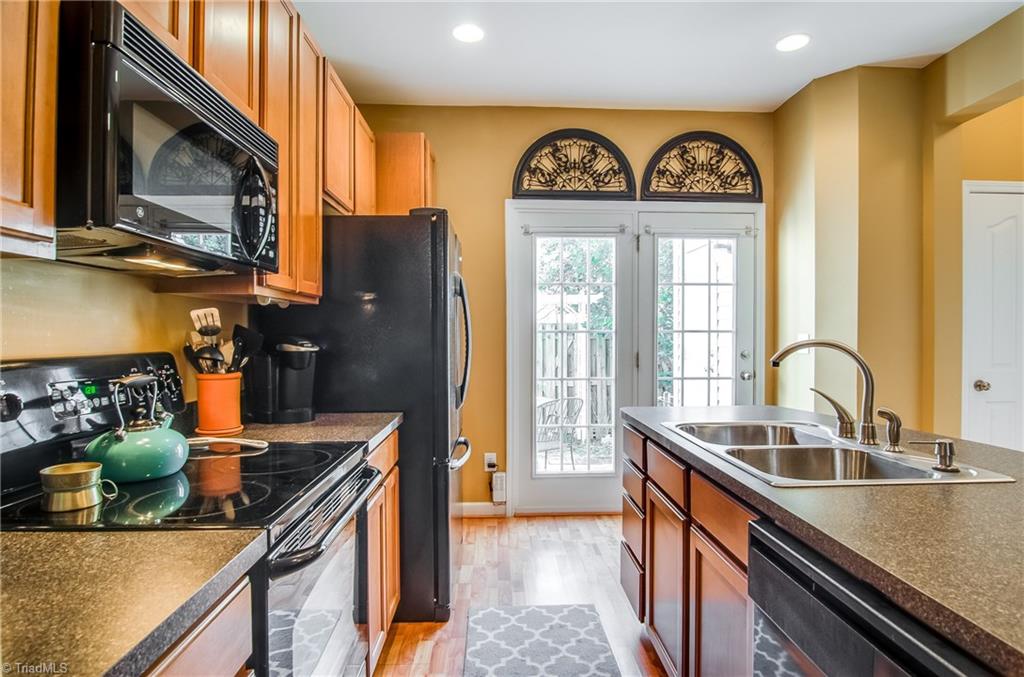 4039 Tarrant Trace Circle High Point, NC 27265 - Photo 9 of 28